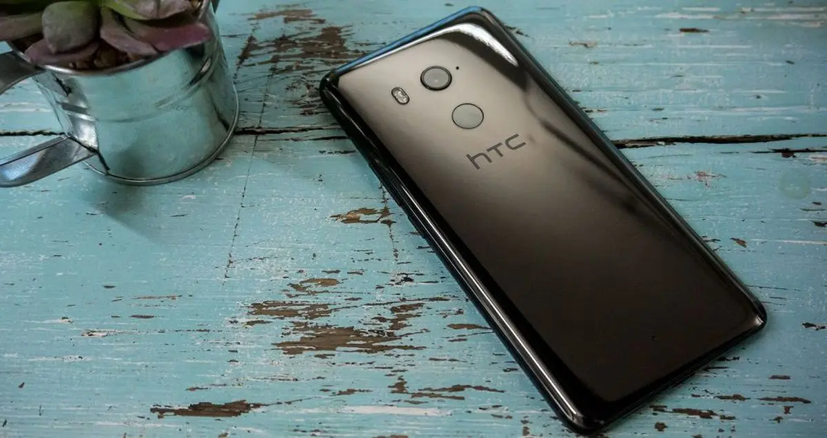 اچ تی سی از ترس پرچمداران سامسونگ، گوشی U12 خود را در نمایشگاه MWC 2018 رونمایی نمی کند!