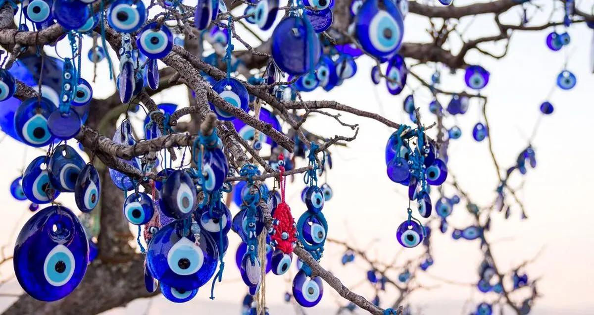 اموجی چشم‌زخم به صورت رسمی معرفی شد!