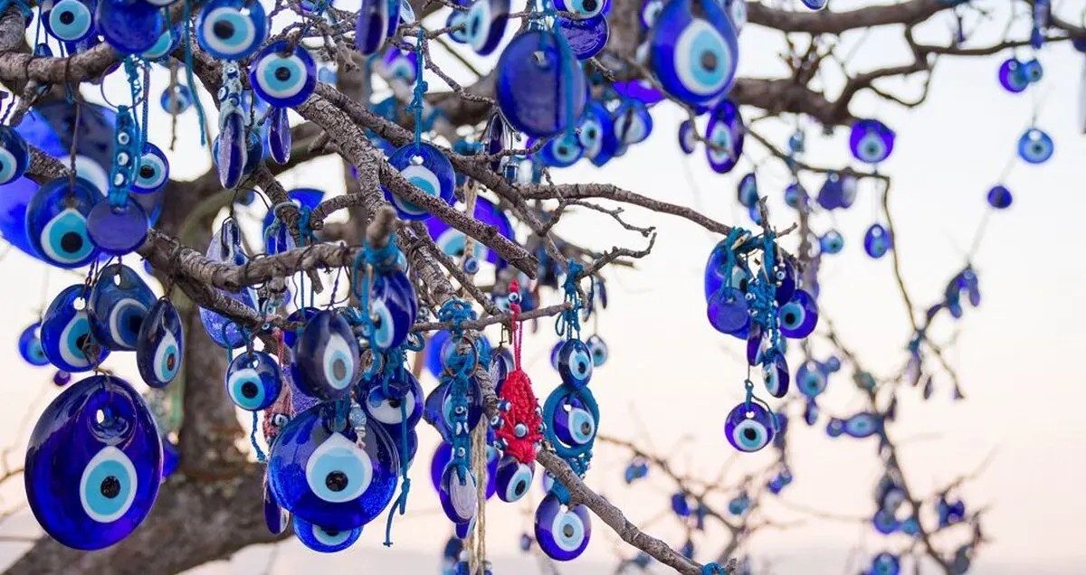 اموجی چشم‌زخم به صورت رسمی معرفی شد!