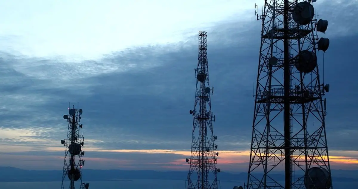 آیا می توانیم از اپراتورهای تلفن همراه بابت نصب دکل شکایت کنیم؟