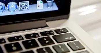 تنها ثمره افزایش تعرفه واردات لپ تاپ طی ۵ سال گذشته «افزایش حجم کالای قاچاق» بوده است!