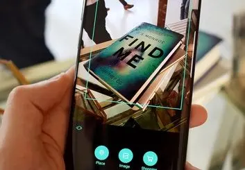 بیکسبی ویژن در گوشی گلکسی S9 قبل از ترجمه تصویری، زبان مبدأ را تشخیص می دهد