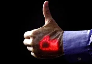 این پوست الکترونیکی ضربان قلب را بر روی دستتان نشان می دهد!