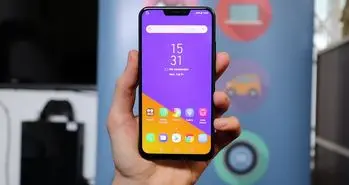 ذنفون 5 ایسوس با طراحی مشابه آیفون 10 به صورت رسمی معرفی شد