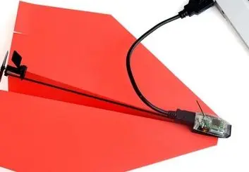 تماشا کنید: موشک های کاغذی که با گوشی هدایت می شود