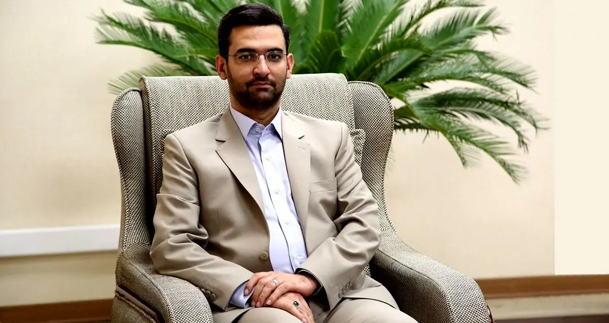 تصاویر اینستاگرامی از حضور وزیر ارتباطات در برنامه دورهمی
