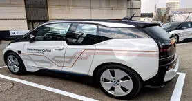 اتومبیل های BMW با گوشی های هوشمند پارک می شوند!