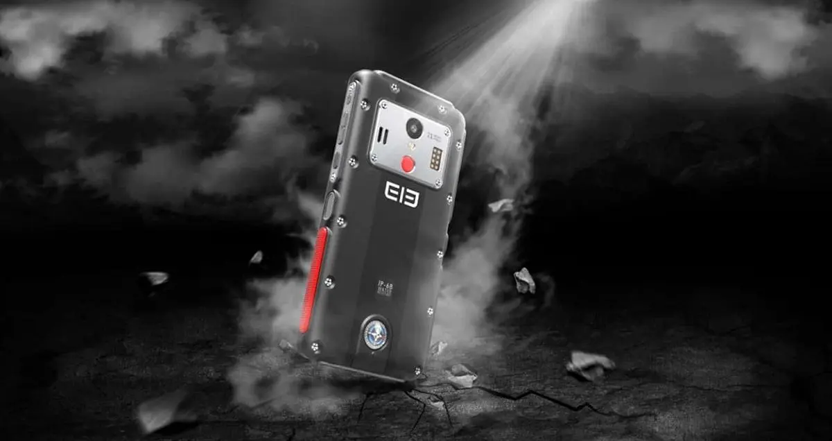 الفون فایتر؛ اولین گوشی جان سخت با نمایشگر 2K