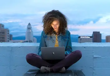 همکاری اینتل و اپل در زمینه پردازنده دستگاه های مک تا سال 2020 به پایان می رسد