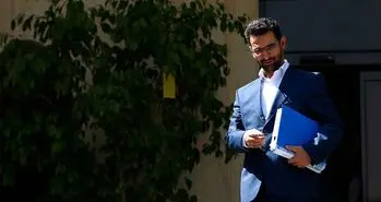 پیگیری ابهامات امنیتی 2 اپلیکیشن بومی که از صدا و سیما تبلیغ شده اند