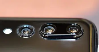 گوشی هواوی P20 پرو کالبدشکافی شد؛ لرزشگیر اپتیکال برای هر سه دوربین!