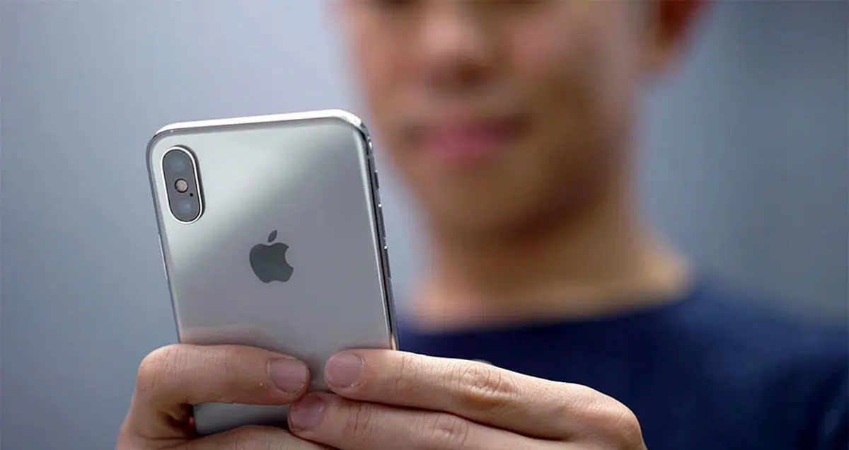 تحقیقات جدید حکایت از تمایل زیاد جوانان به خرید آیفون دارد