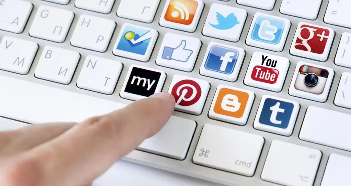 توصیه های آیت الله مکارم شیرازی درباره شبکه های مجازی ایرانی