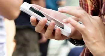 مردم به پیام رسان های بومی فرصت دهند