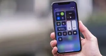 آیفون 6.1 اینچی شرکت اپل فاقد فناوری تاچ سه بعدی خواهد بود