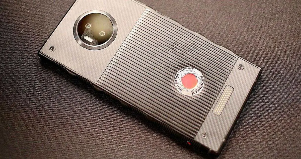 با امکانات گوشی هیدروژن وان آشنا شوید؛ تماس ویدیویی سه بعدی و نمایشگر هولوگرافیک!