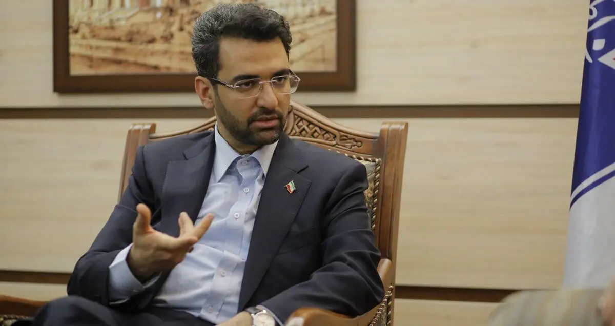 آذری جهرمی: افت کیفیت اینترنت حق ‌الناس است