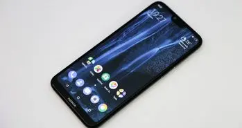 در بروزرسانی نوکیا X6 کاربران می توانند برش نمایشگر را پنهان کنند