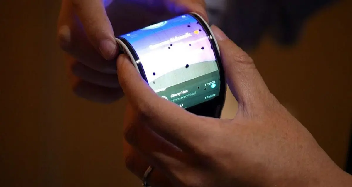 پتنت گوشی منعطف موتورولا خبر از لولای گرمایشی می دهد!