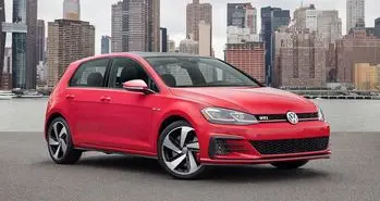 تماشا کنید: مقایسه شتاب فولکس واگن گلف و بی ام و M5