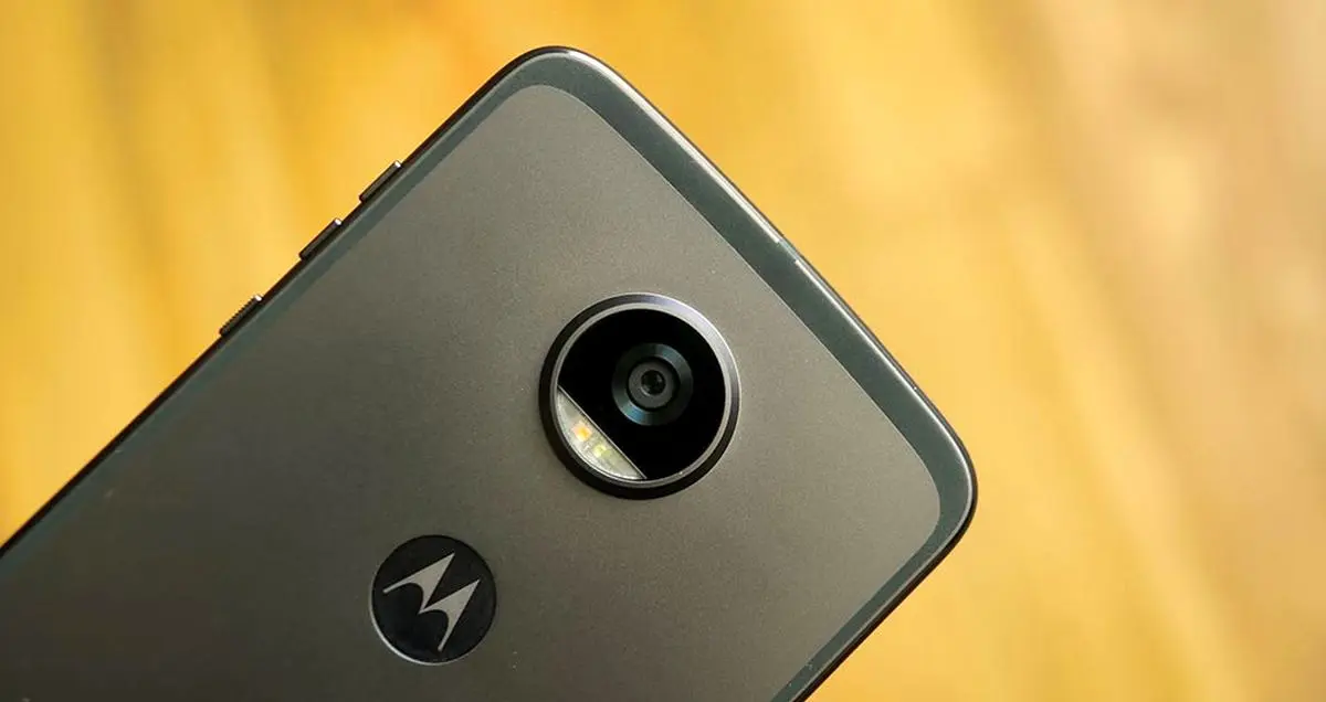 تماشا کنید: نگاه نزدیک به گوشی موتو Z3 Play