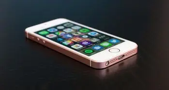 گرانفروشی 15000 دستگاه گوشی آیفون توسط یک شرکت واردکننده تلفن همراه!