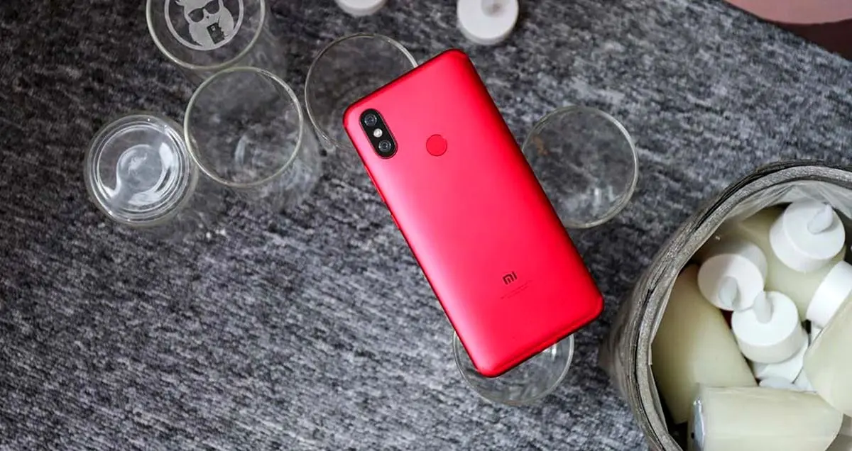 تماشا کنید: مقاومت گوشی شیائومی Mi A2 در برابر آب چگونه است؟