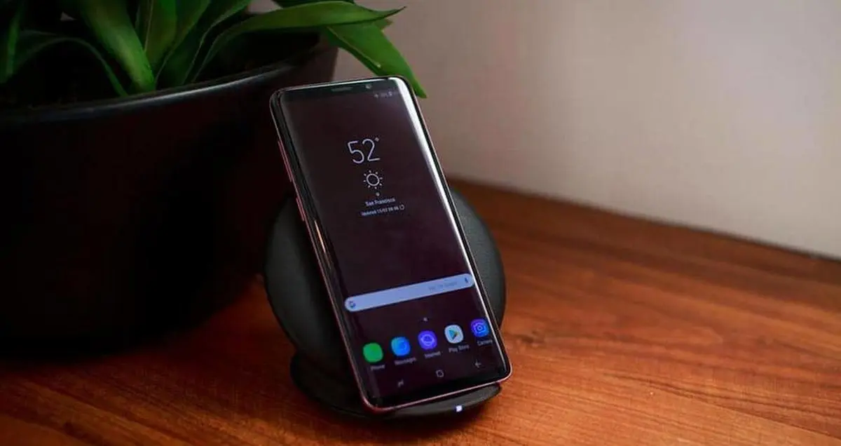 تماشا کنید: کدام گوشی پرچمدار بازار بهترین باتری را دارد؟