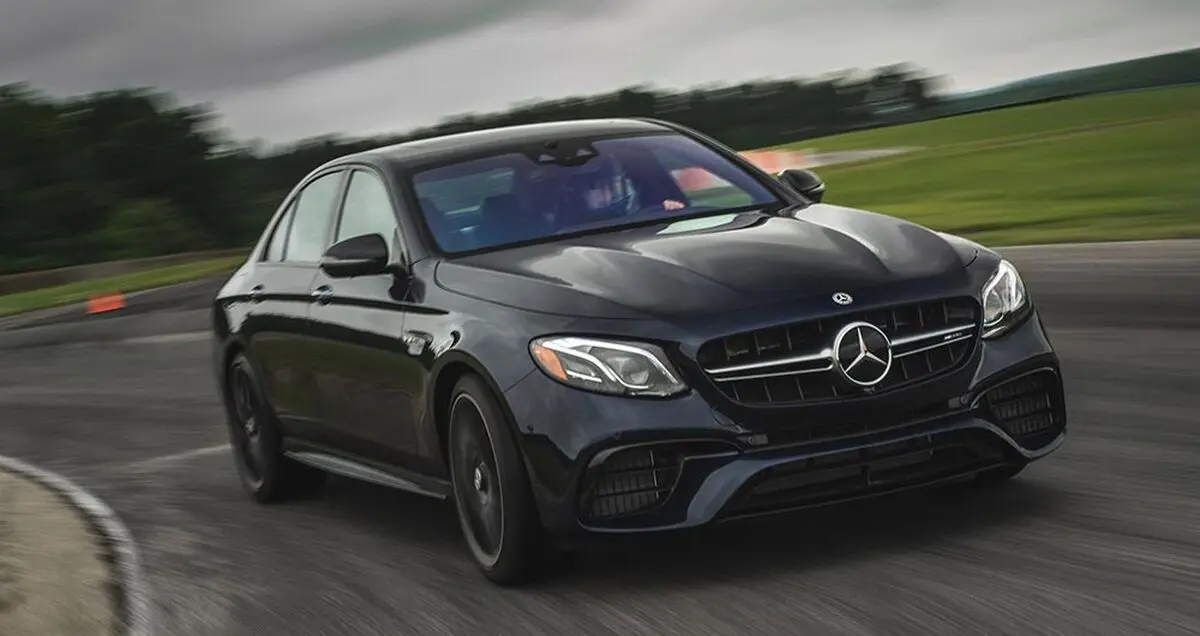 تماشا کنید: مقایسه حداکثر سرعت آئودی RS7 و مرسدس بنز E63 S AMG