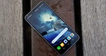 ال جی V40 به دوربین اصلی سه گانه مجهز می شود