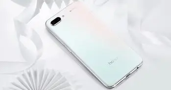 نسخه جدید گوشی Honor 10 GT با رنگ سفید- سوسنی از راه رسید