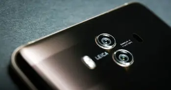 تماشا کنید: مقایسه گوشی هواوی میت 10 و گلکسی A8 پلاس