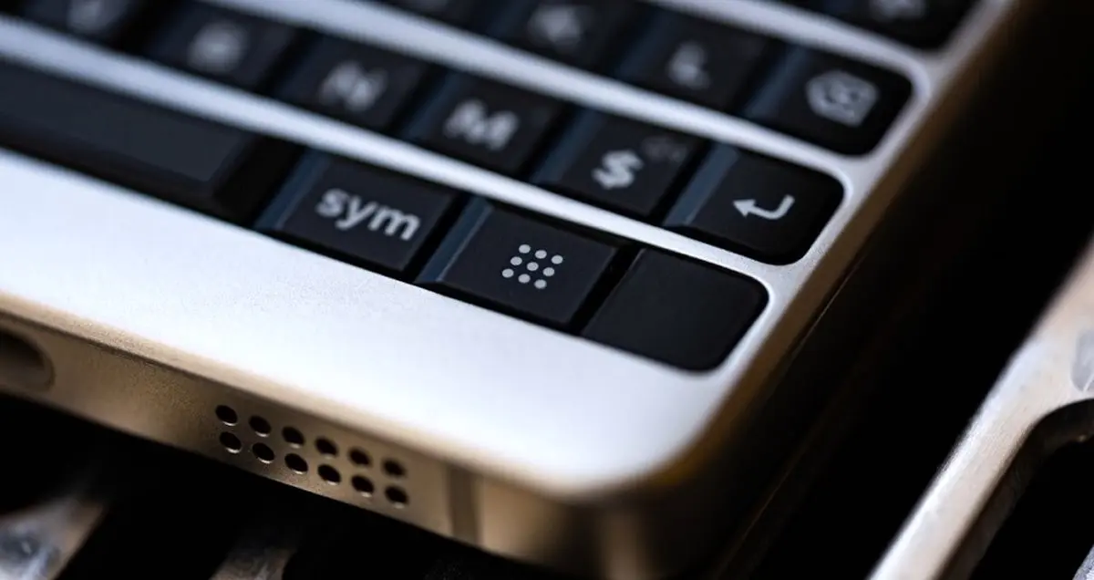 رندر گوشی بلک بری KEY2 LE به همراه مشخصات آن فاش شد