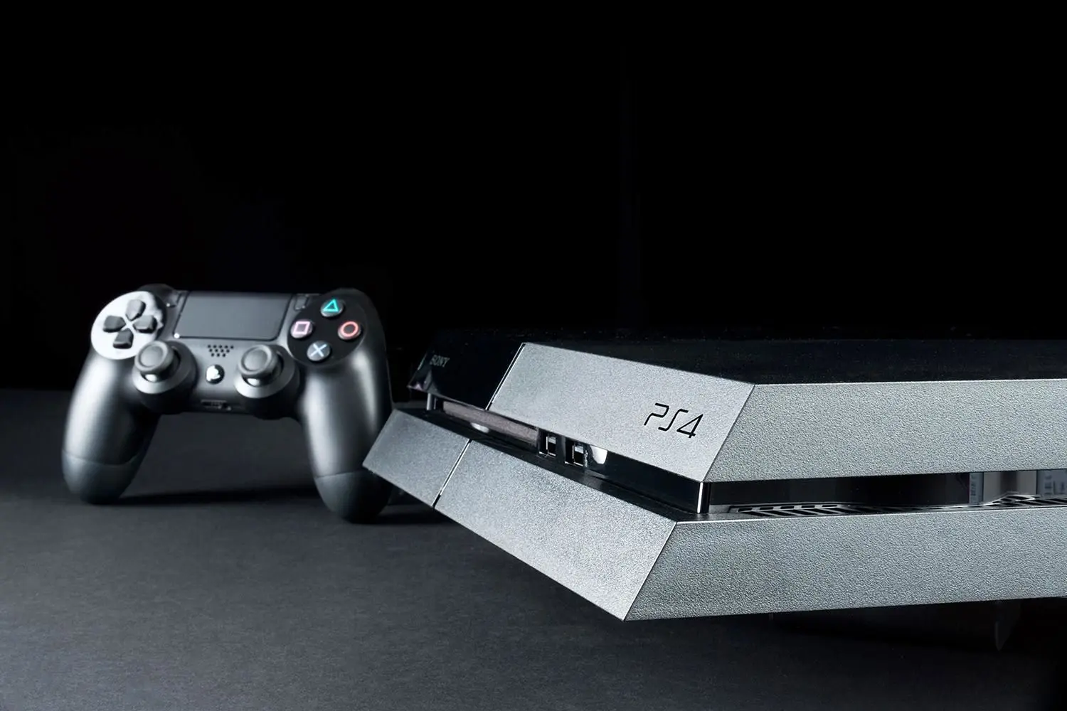 کنسول PS4 و بازی Fallout 4 پرفروش ترین های آمازون در سال 2015 بودند