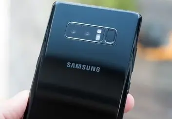 فروش 600 هزار موبایل انبار شده در انتظار مجوز دولت