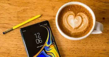 نمایشگر گوشی نوت 9 مشکل نشتی نور دارد!