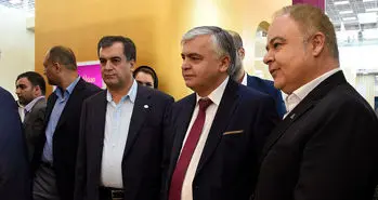 بازدید مدیر مرکز مطالعات ایران معاصر در مسکو از نخستین نمایشگاه شهر گردشگر