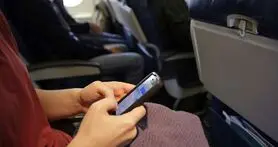 وزیر ارتباطات: واردات گوشی‌ های مسافری قاچاق نیست