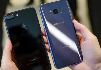 5000 گوشی تلفن همراه از گمرک ترخیص شد