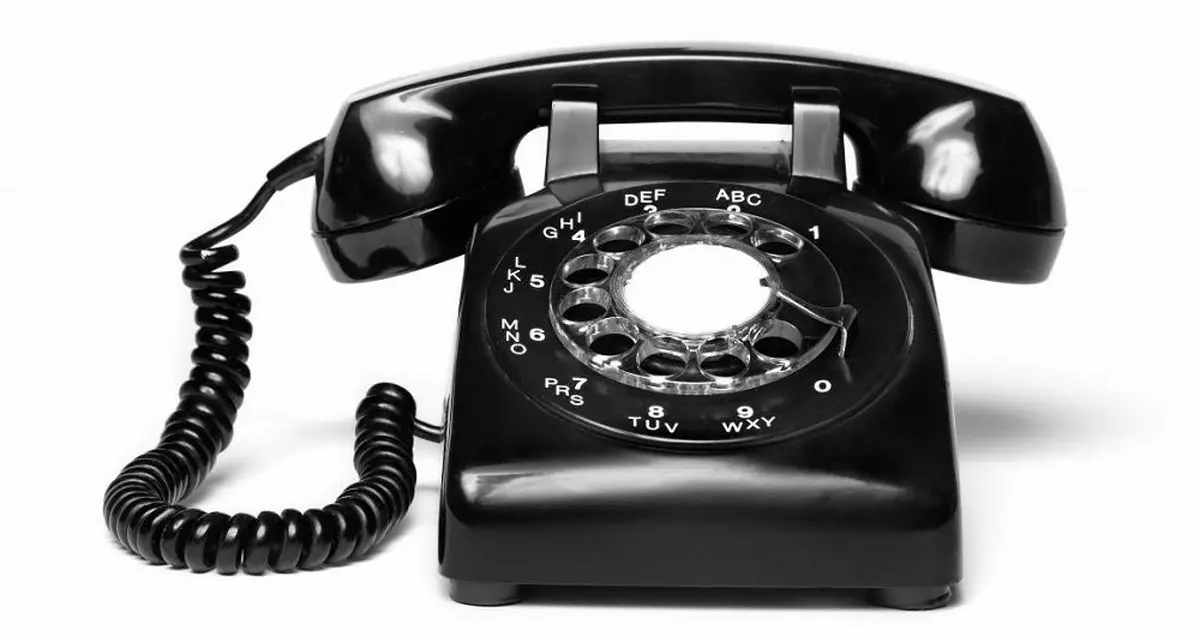 حذف آبونمان تلفن ثابت به صنعت مخابرات کشور ضربه می زند