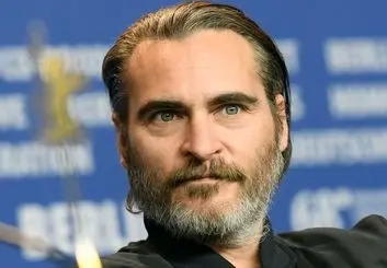 اولین تصویر واکین فینیکس در نقش جوکر خبرساز شد