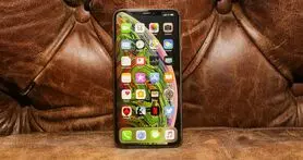 باتری آیفون XS دارای طراحی L شکل است