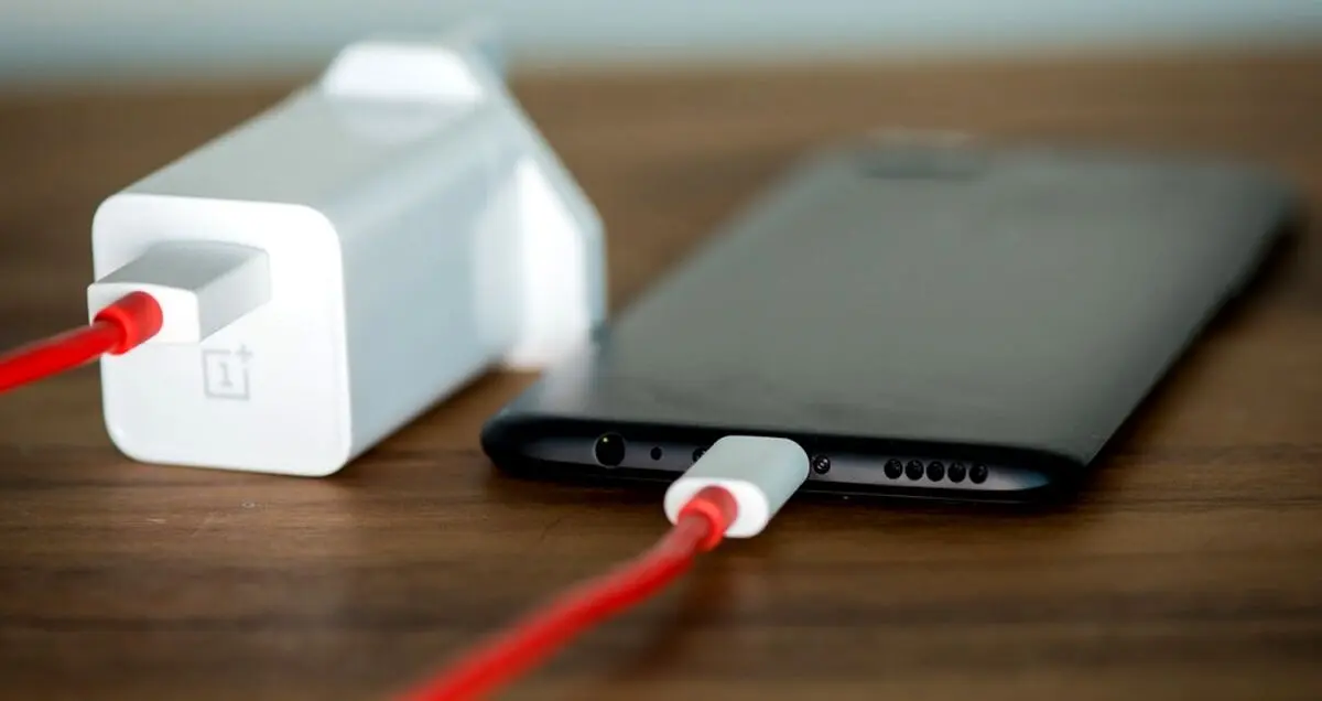 برند Dash Charge وان پلاس از فناوری شارژ سریع این شرکت حذف شد!