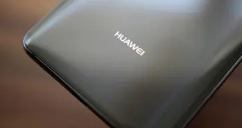 نمایشگر هواوی میت 20 پرو خمیده و برش خورده است!