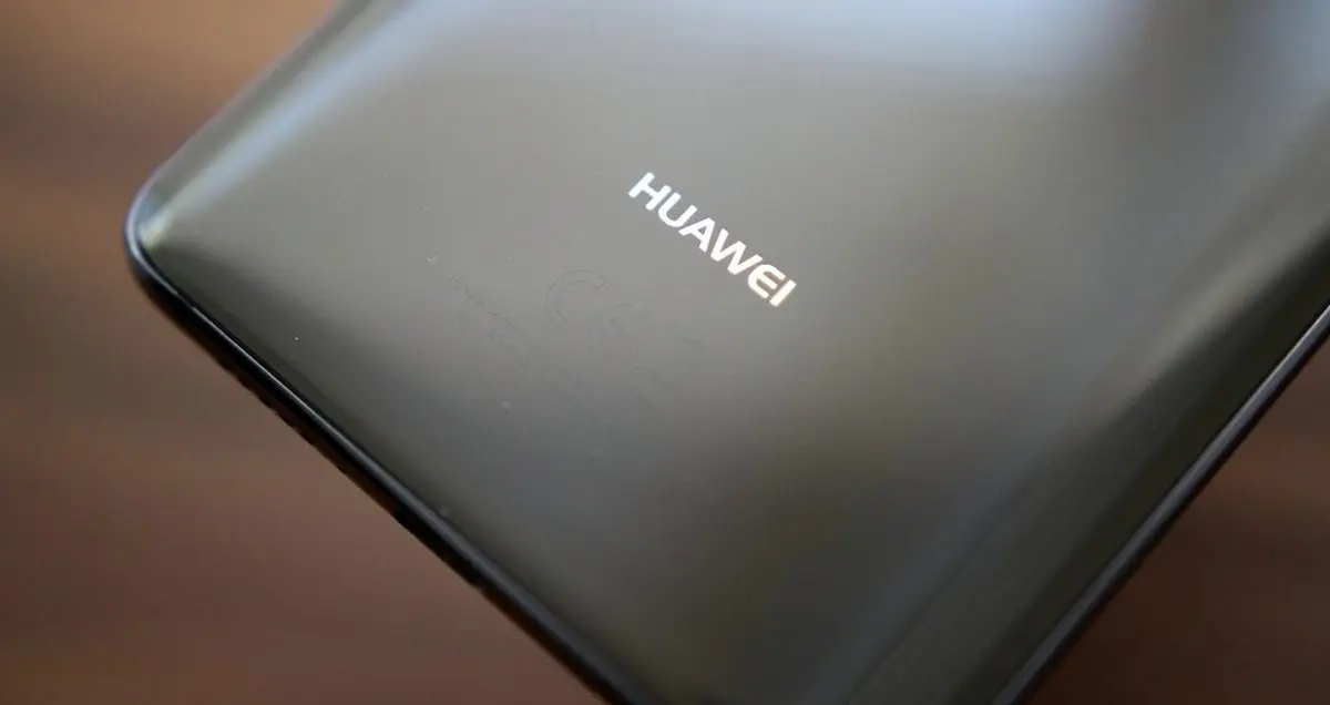 نمایشگر هواوی میت 20 پرو خمیده و برش خورده است!