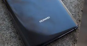 هواوی میت 20 پرو آبی رنگ به نمایش درآمد؛ تایید دوربین اصلی با چیدمان مربعی