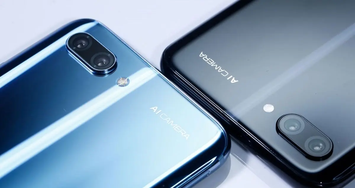 تماشا کنید: جعبه گشایی آنر 10 برای اولین بار در ایران