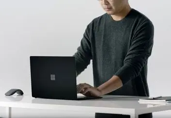 مایکروسافت از سرفیس لپ تاپ 2 به صورت رسمی رونمایی کرد