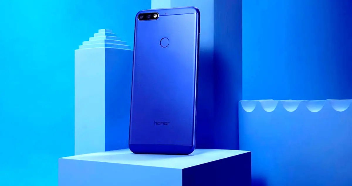 در بازار قیمت‌های نجومی موبایل، خرید این دو گوشی را فراموش نکنید!