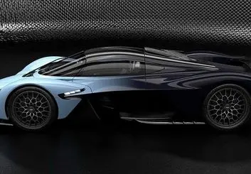 تصاویر رسمی استون مارتین والکری منتشر شد؛ هایپرکاری جذاب!